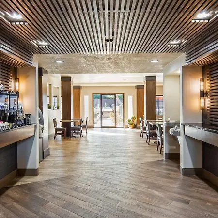 Best Western Plus Hill Country Suites-2