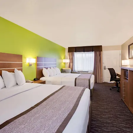 Days Inn & Suites By Wyndham Arcata-3