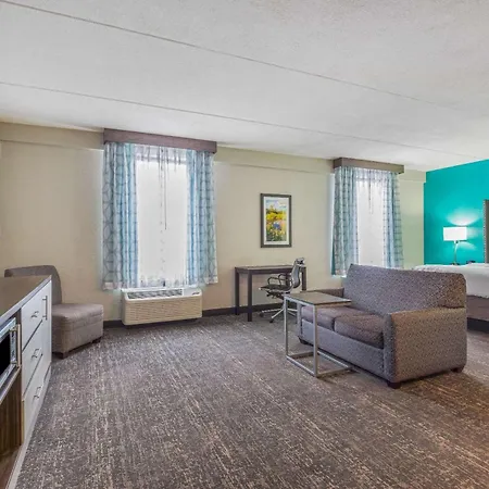 La Quinta By Wyndham Jamestown-2