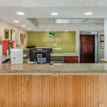 Quality Inn Barkeyville-3