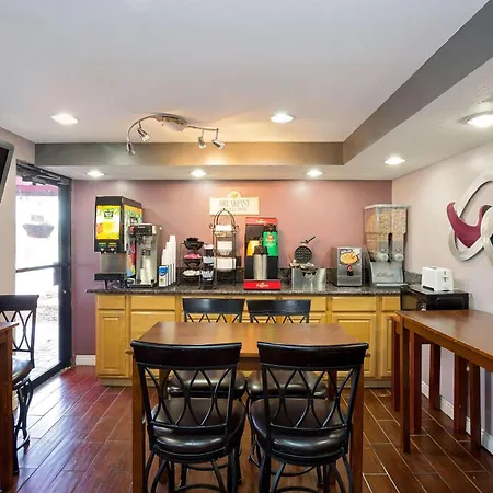 Knights Inn Port Charlotte-3
