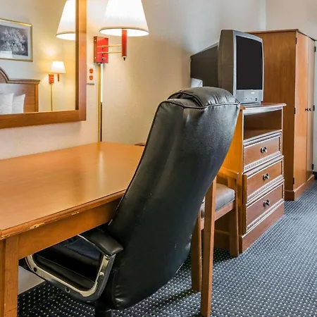 Quality Inn Kalamazoo Near Wings Stadium-3