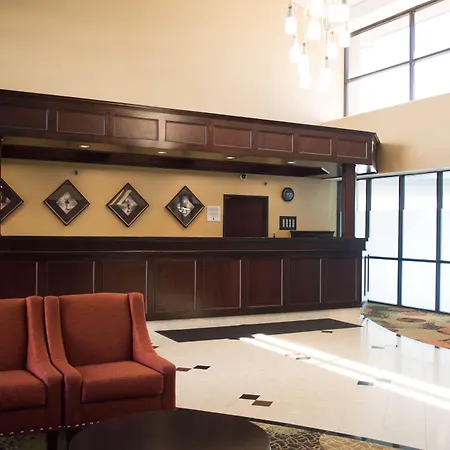 Radisson Hotel Detroit-Farmington Hills-3