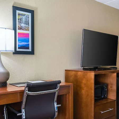 Comfort Inn Near Rocky Mount Sports Complex-2