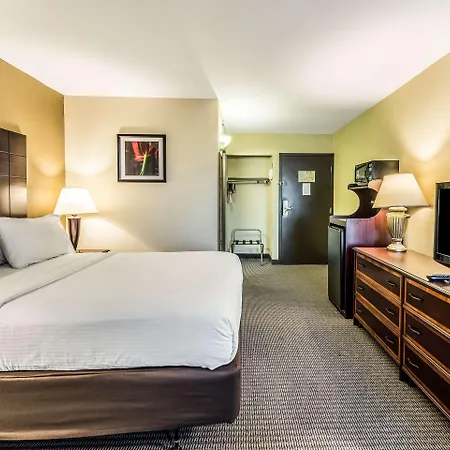 Clarion Hotel Cincinnati North-2