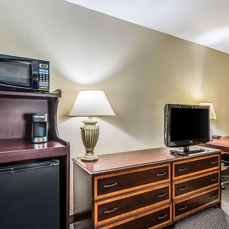 Clarion Hotel Cincinnati North-3