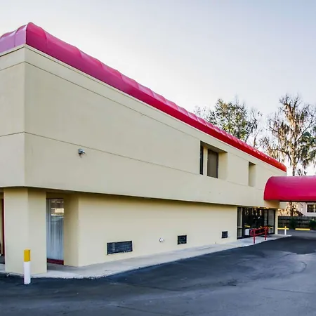 Econo Lodge University-3