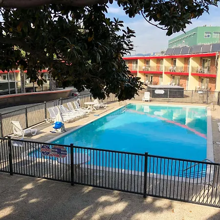 Econo Lodge Inn & Suites Oakland Airport-3