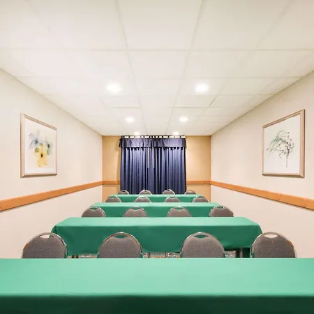 Wingate By Wyndham - York-3