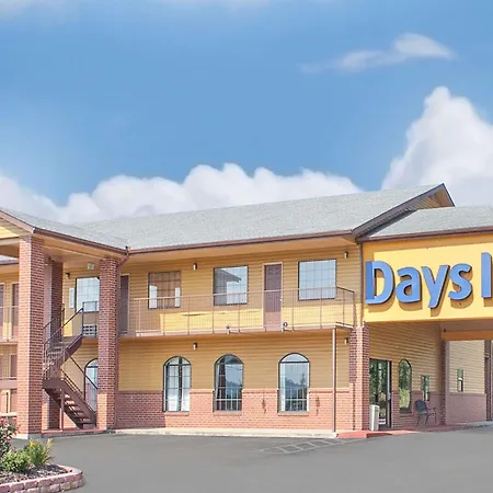 Days Inn By Wyndham Fayetteville-2