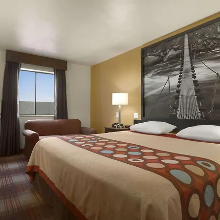 Super 8 By Wyndham Idaho Falls-2