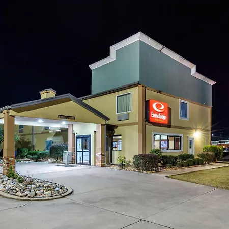 Quality Inn & Suites Demopolis-3