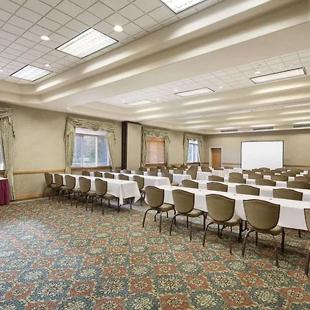 Ramada By Wyndham Olympia-3