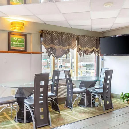 Econo Lodge Clarks Summit - Scranton-2