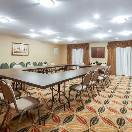 Comfort Suites-3