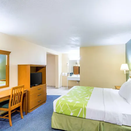 Rodeway Inn And Suites-3
