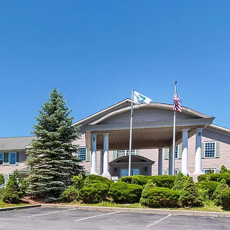 Quality Inn & Suites Schoharie Near Howe Caverns-3