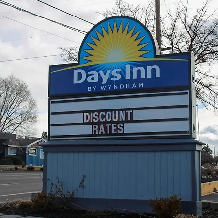 Days Inn By Wyndham Bend-2