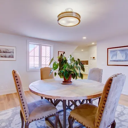 The Charleston Chestnut Mansion-3