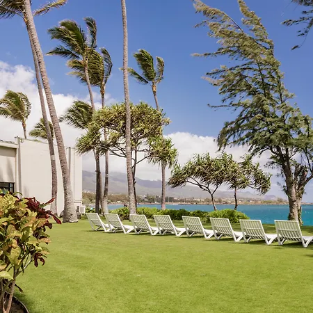 Maui Beach Hotel-3