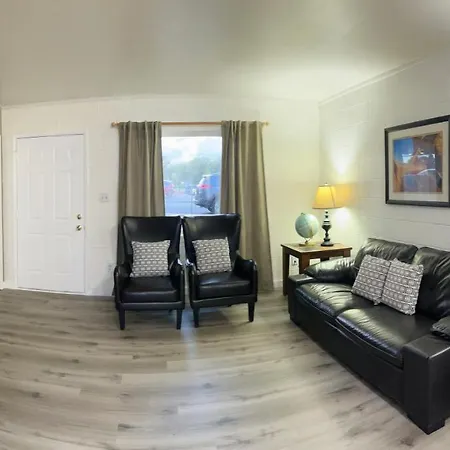 Lake Powell Motel & Apartments-3