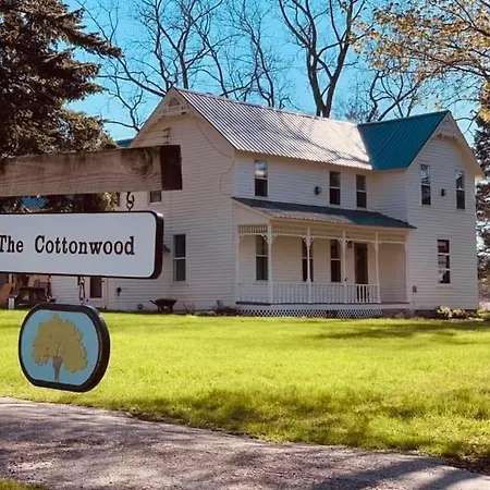 The Cottonwood Inn B&B-2