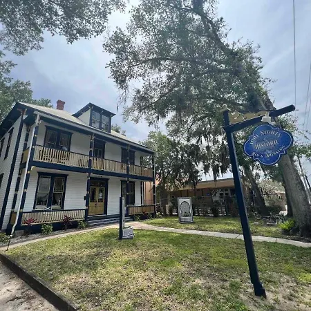1001 Nights Historic Bed And Breakfast Adults Only-3