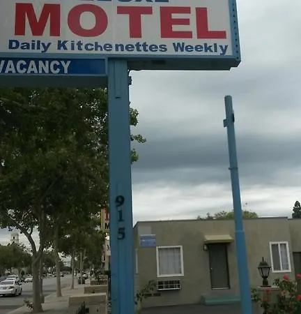 Deluxe Inn-3