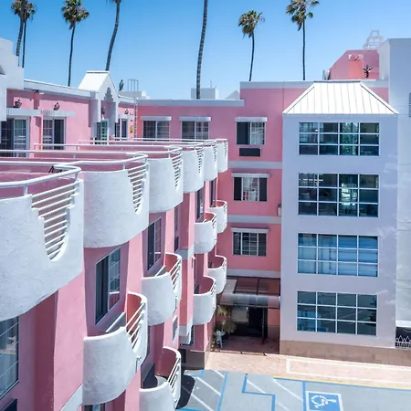 Days Inn By Wyndham Santa Monica-2