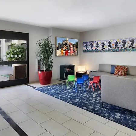 Holiday Inn Hotel & Suites Anaheim By Ihg-2