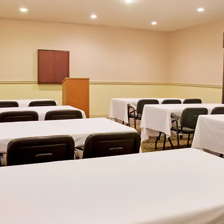 Holiday Inn Express Hotel & Suites Livingston-3