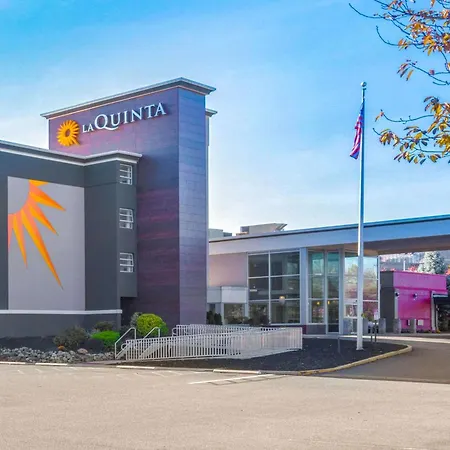 La Quinta By Wyndham Clifton/Rutherford-3