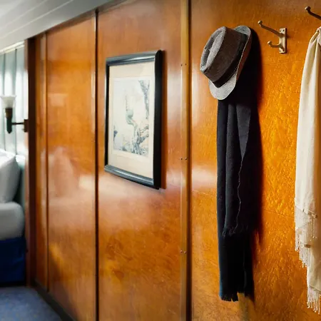 The Queen Mary-3