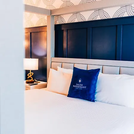 Salem Waterfront Hotel & Suites-3