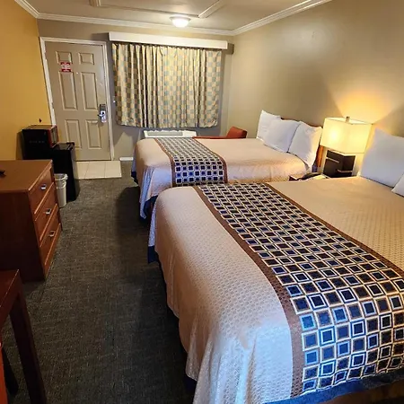 Welcome Everett Inn-2