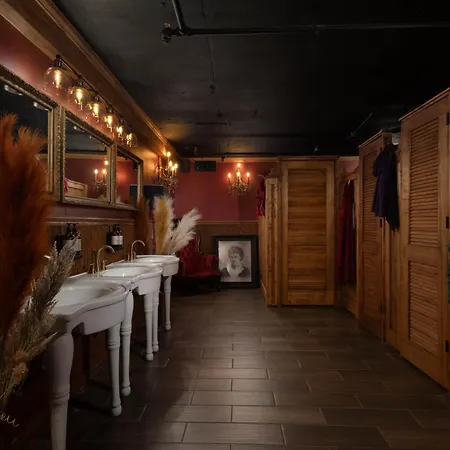 The Westerner - Extended Stay-2