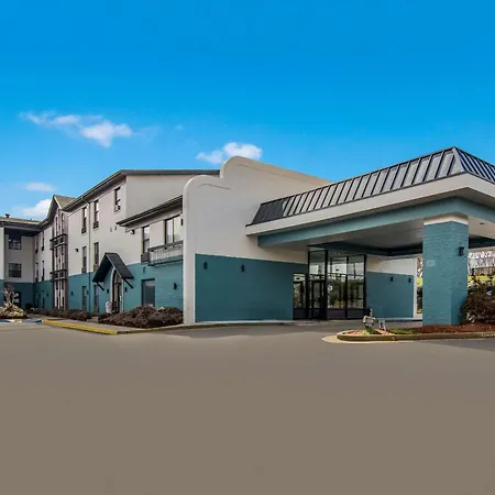 Quality Inn Marietta Near Dobbins Arb-3