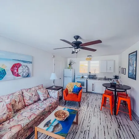 Playa Esmeralda One Bedroom Cottages-2