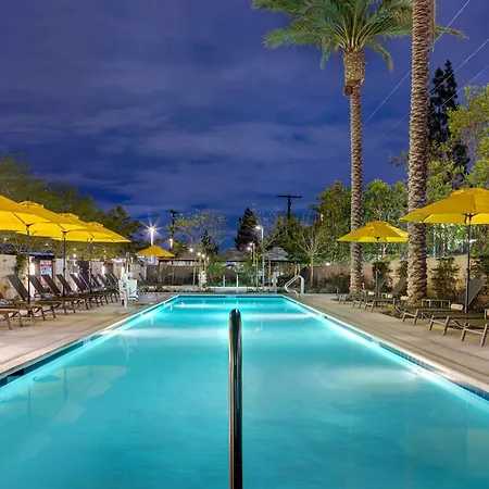 Hilton Garden Inn Anaheim Resort-3