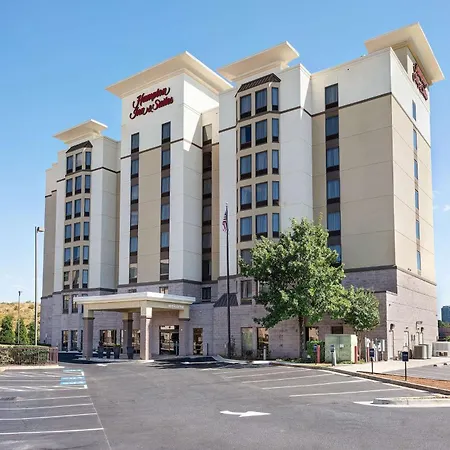 Hampton Inn & Suites Atlanta-Galleria-3
