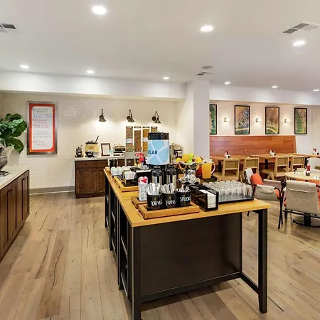 Hilton Garden Inn Davis Downtown-3
