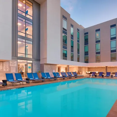 Hampton Inn & Suites Anaheim Resort Convention Center-2