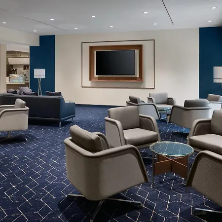 Courtyard By Marriott New Orleans Metairie-3