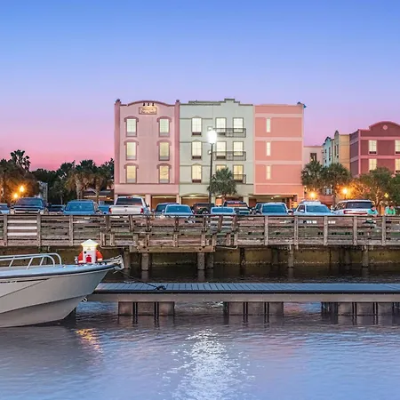 Hampton Inn & Suites Amelia Island-Historic Harbor Front-3