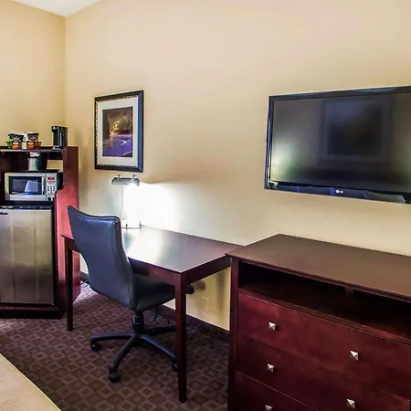 Quality Inn & Suites Peoria North-3