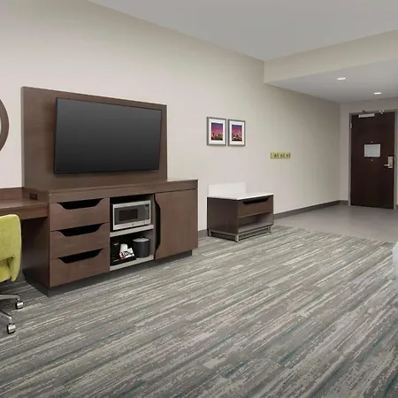 Hampton Inn & Suites Charlotte Airport Lake Pointe-3