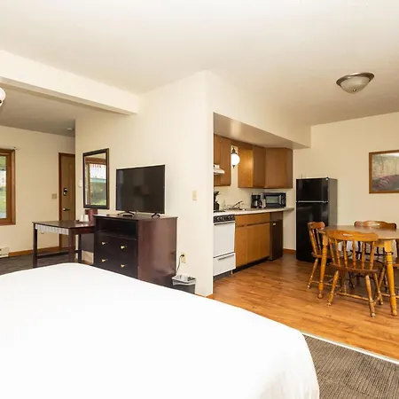 Brentwood Motor Inn-3