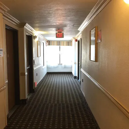 Pleasant Hill Inn-3