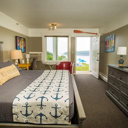 Strawberry Hill Seaside Inn-2