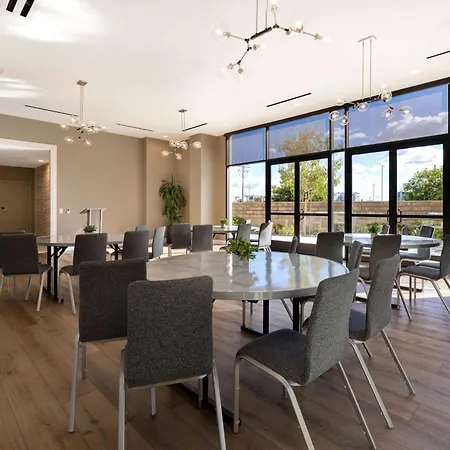 Home2 Suites By Hilton Anaheim Resort-3